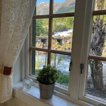 Haukedalen Mountain Panorama River View 度假居