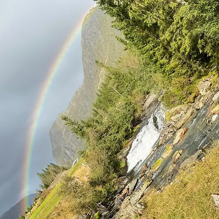 Haukedalen Mountain Panorama River View 度假居